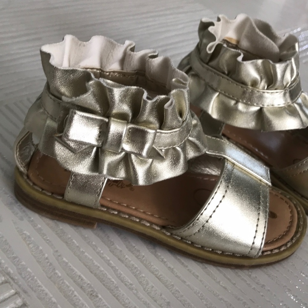 Shoes - Picture 2 of 6